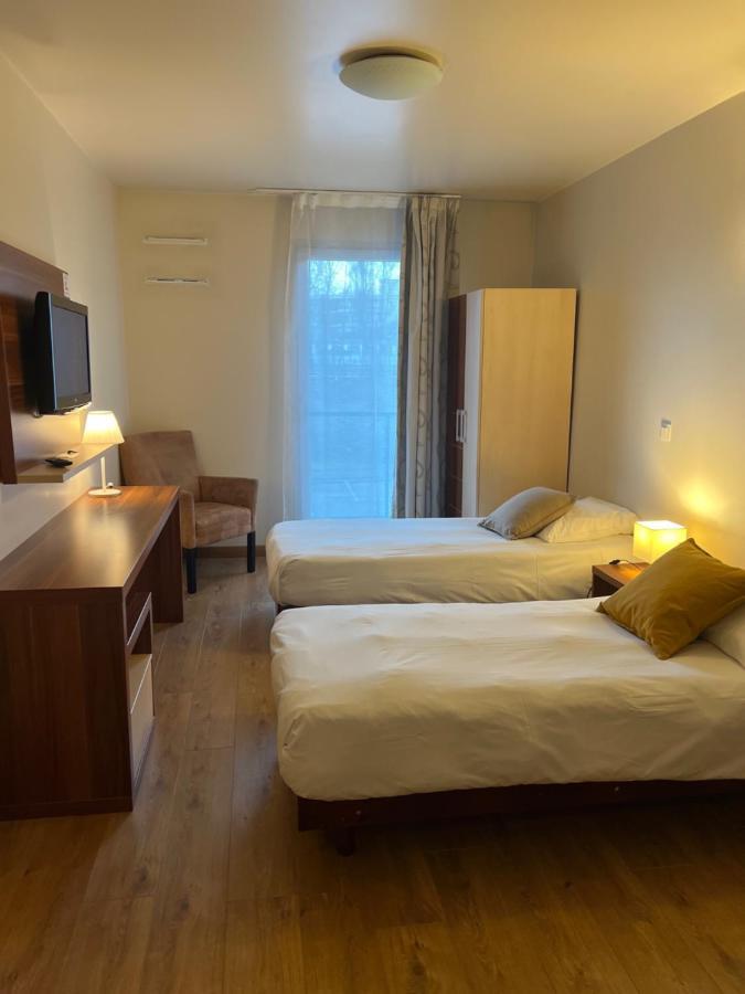 Villa Val Senart 1Ere Avenue Quincy-sous-Sénart Zewnętrze zdjęcie