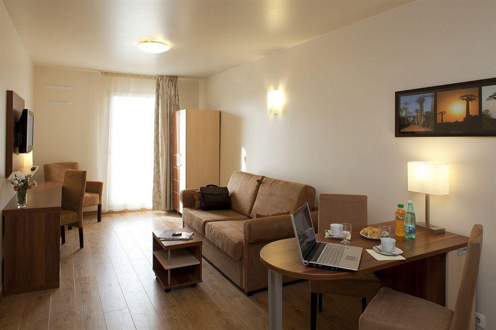 Villa Val Senart 1Ere Avenue Quincy-sous-Sénart Zewnętrze zdjęcie